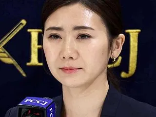 痛々しくて見てられない。福原愛が透けた衣…