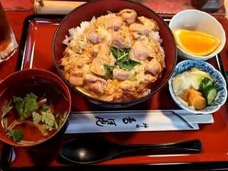淡路町小川町 ぼたん ランチ親子丼 美味…
