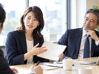 昇進して元同僚が部下になったら｜気まずさ…