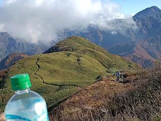 2026/10/18 錦秋の雨飾山 ～雨…