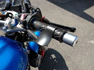 スロットルを回すのが苦痛になってきたから…