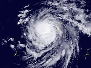 2026年台風30号発生 13年ぶり 