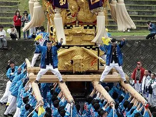 愛媛県西条市 「痛恨の極み」秋祭りの山車…