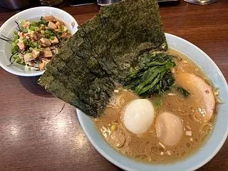 ラーメン 金八家（横浜市金沢区）