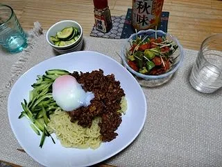 ジャージャー麵