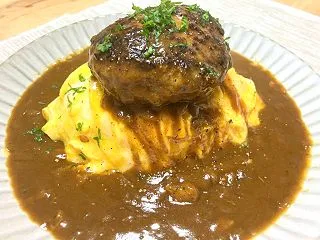 ハンバーグオムカレー【おひとり様レシピ】