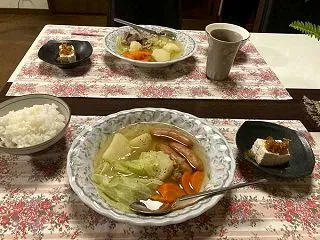 夕食はポトフ ウインナーを美味しくいただ…