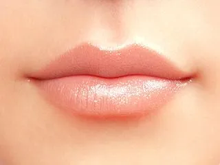 口唇ヘルペスはうつる？治りかけでも知って…