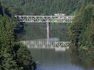 只見線 第２只見川橋梁の単行