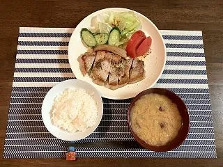 チャーハンとポークソテー
