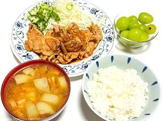 【今日何食べた】豚ロースの生姜焼き定食｜…