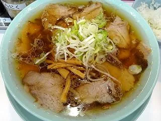 ■新橋の「ともちん」で、ちゃん系中華そば…
