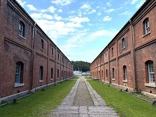 舞鶴港が旧日本海軍の軍港であった頃に作ら…
