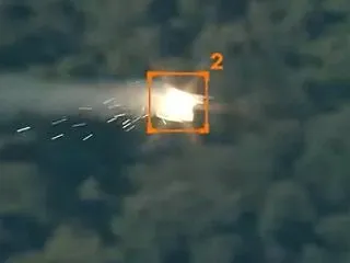 韓国製レーザー対空兵器「天光」の実演