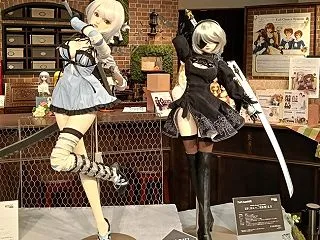 「美術展」VS「秋葉原」