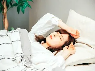 寝ても疲れが取れない…秋に増える寒暖差疲…