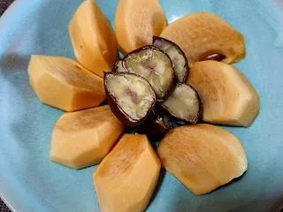 シクラメンクレヨンの寄植え