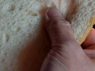 自然食研究所の食パンは薪で焼いています！