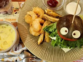 ハッピーハロウィン！ビーフ100%極みバ…