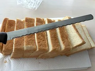 【買ってよかった】パン用の包丁を使えば食…