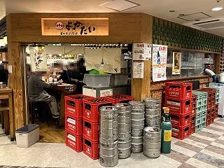 博多駅で朝から昼から飲むなら「よかたい …
