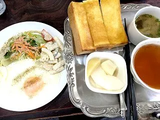 ﾓｰﾆﾝｸﾞﾀｲﾑ！ お好み焼き もみじ…