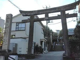 車が空飛ぶ時代に進歩無し。がんばろうと思…