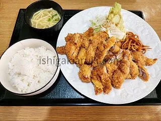 登野城＊花花食堂：ボリューム満点！さすが…