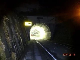 【心霊スポット】車の窓に手形が現れる！？…