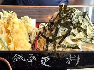 【そば処 銭函更科】コスパ抜群の大盛そば