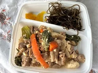 そとごはん：優しいおじいちゃん弁当