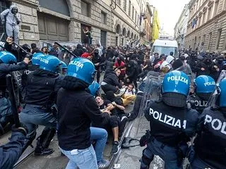 フランスなどのデモがヨーロッパに波及、生…
