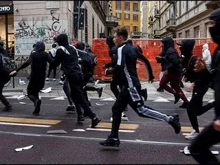 ◆２８人死亡 「イタリア抗議デモ」 ◆