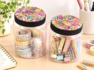 プラ容器の蓋をリメイクして予備文具入れに…