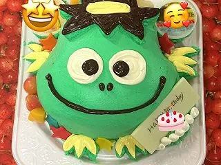 ぱちゃぽがケーキに大変身 水泳モチーフの…