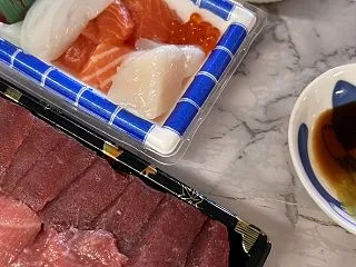 遅いランチは、ここ、ここ。(苦笑) 秋旅…