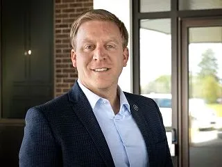 ケベック未来連合党首にレベック
