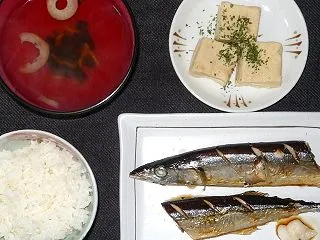 令和8年10月19日(月)：外食、サイク…