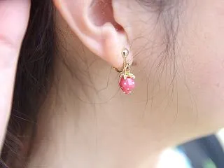 ピンクのイヤリング