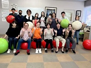 なかたに印刷様にて、バランスボール健康体…