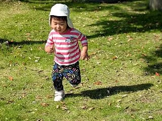 スマイルフラワー日記：秋晴れの公園でおさ…