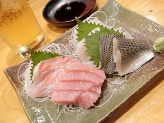 ぶらり、刺身盛り合わせと寿司で飲む@寿司…