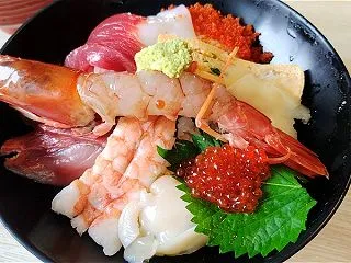 仙台市中央卸売市場『いちば鮨』の名物「い…