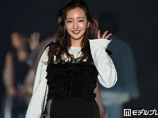 板野友美、家族団らん密着。夫・高橋奎二に…