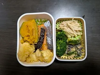 薄塩サケ・かぼちゃ・小エビ四方竹天