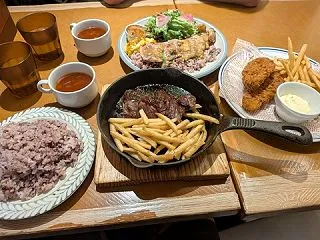 やっちゃった 新宿 タイムズスクエア ハ…