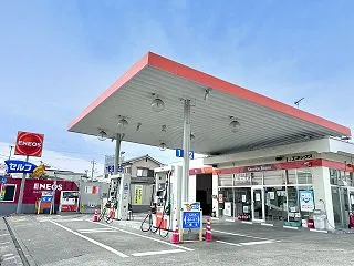 【警鐘】ガソリンスタンドで『子どもが給油…