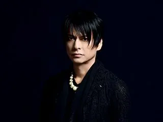 ライブで倒れ急死 生前の姿にSNS涙 「…