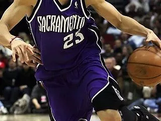 ベン・シモンズが練習中にアキレス腱を断裂…