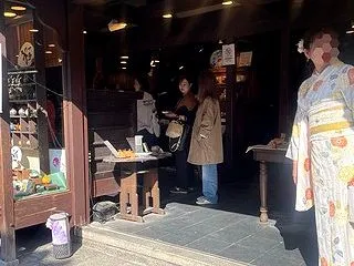 オペラを楽しみ、キッチンのエアコン問題